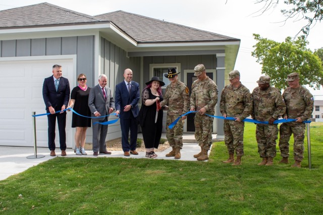 Cavazos Family Housing hands over keys to new home