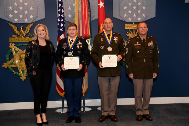 Army secretary honors serviceâ€™s best career counselors