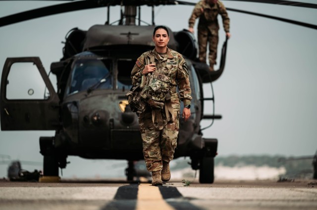 Black Hawk pilot finds her calling in the Army